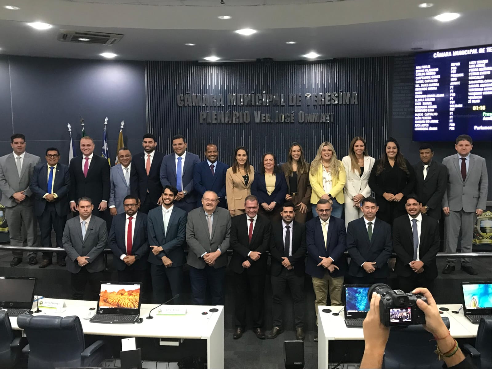 todos parlamentares